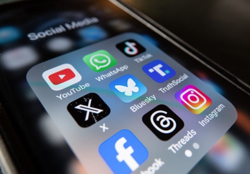 Зненацька по всьому світу "лягли" Facebook, Instagram та X Зненацька по всьому світу "лягли" Facebook, Instagram та X